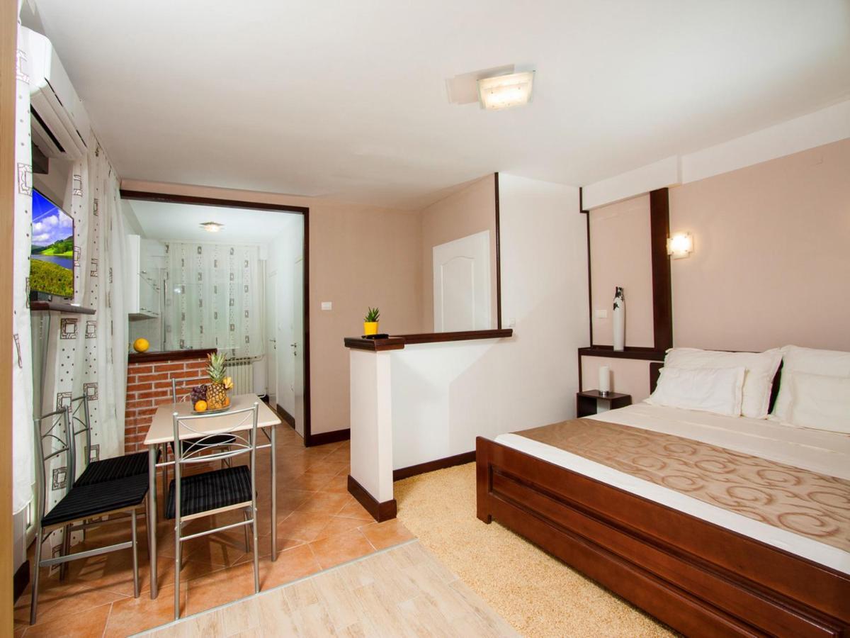 Apartments Šebelja Pula Kamer foto